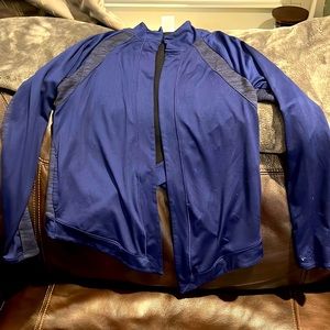 Victoria’s Secret sports cover up